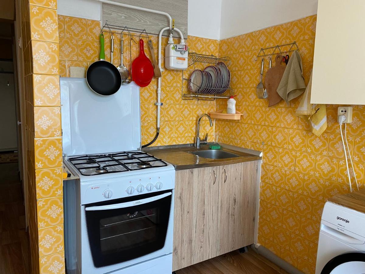 трехкомнатные в центре! соборная! парковка! 4 разд места!мак дональдс Apartment Mykolaiv