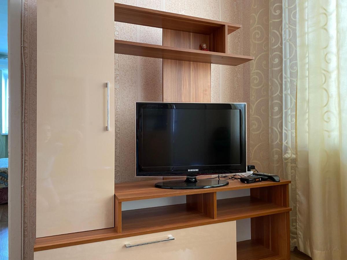 трехкомнатные в центре! соборная! парковка! 4 разд места!мак дональдс Apartment