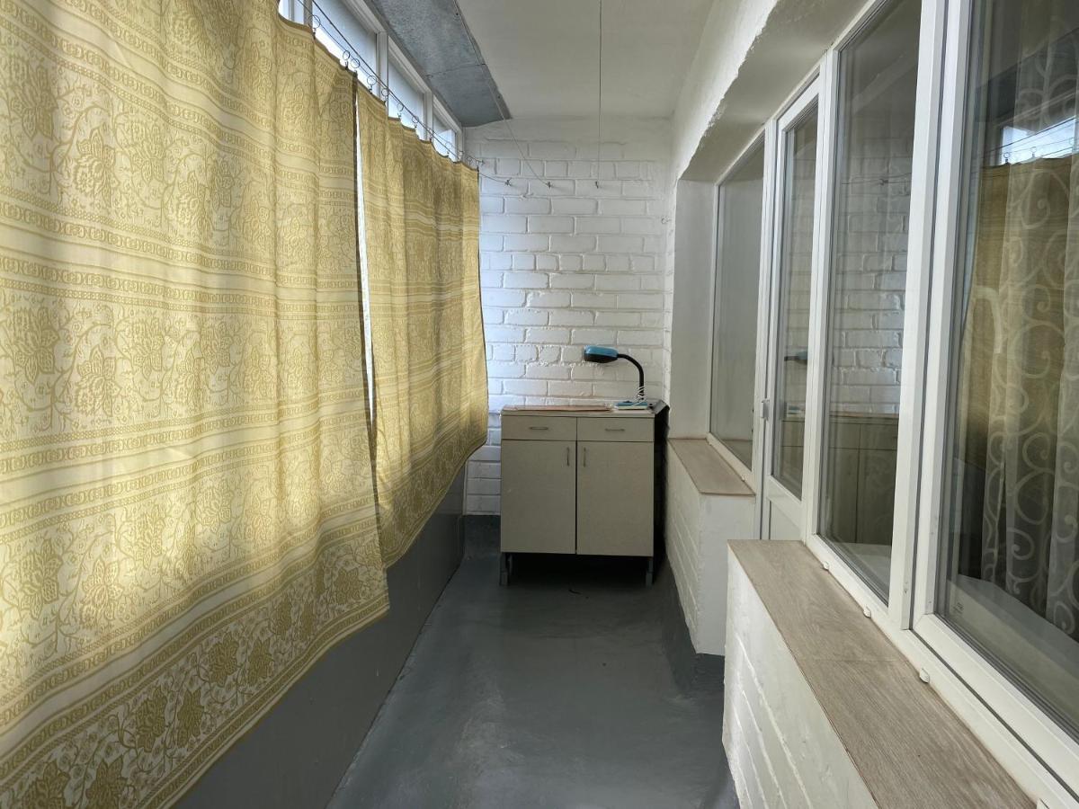 трехкомнатные в центре! соборная! парковка! 4 разд места!мак дональдс Apartment