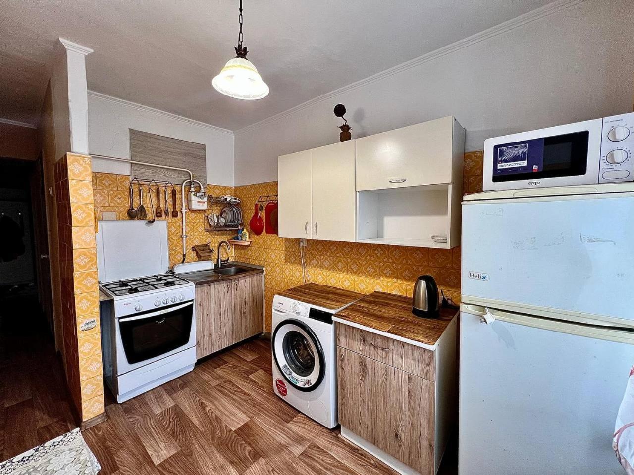 Apartment трехкомнатные в центре! соборная! парковка! 4 разд места!мак дональдс